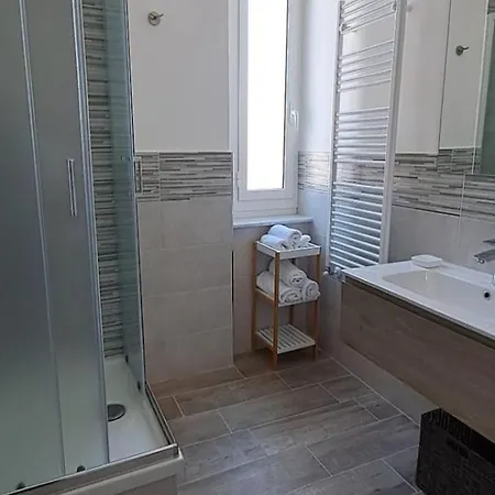 Il Porto בית הארחה