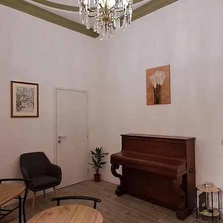 Il Porto בית הארחה