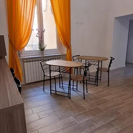 Il Porto בית הארחה 4*